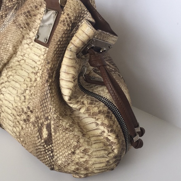 Michael Kors Rehearsal Satchel J020 - Picture 3 of 8